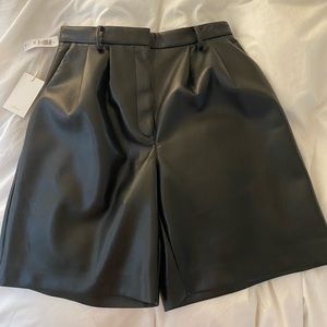 Aritzia- Wilfred Vegan Leather Shorts
